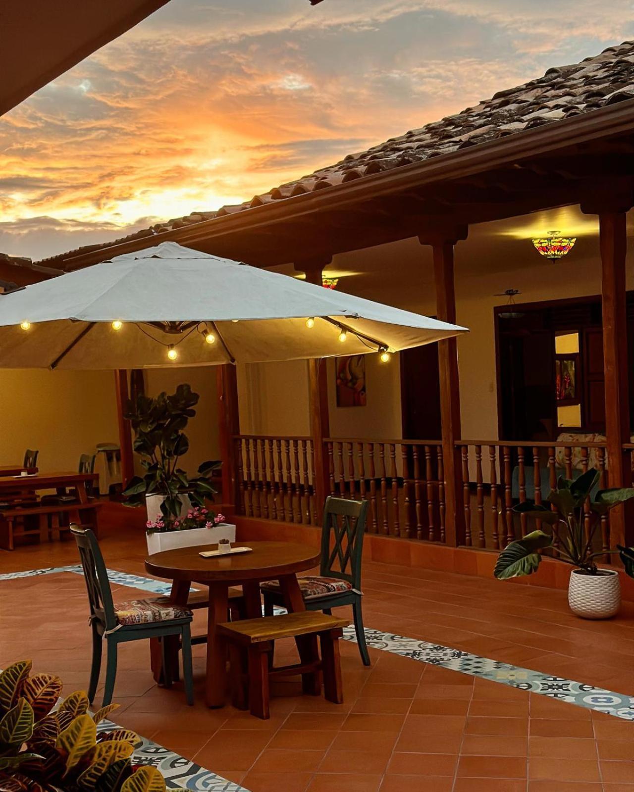 Hotel Colonial Andino - Parque Principal De ピタリト エクステリア 写真